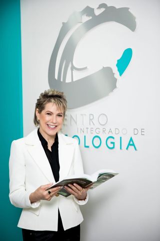 ENTREVISTA COM A PSICÓLOGA, TERAPEUTA SEXUAL E DE CASAIS, E NEUROPSICÓLOGA RAQUEL SIMONE VARASCHIN